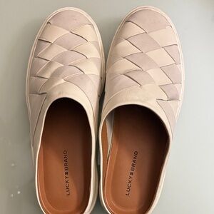 Lucky Brand Women's Cream Woven Mules